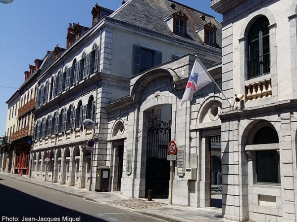 Hôtel de Lassus - Façade rue du Barry