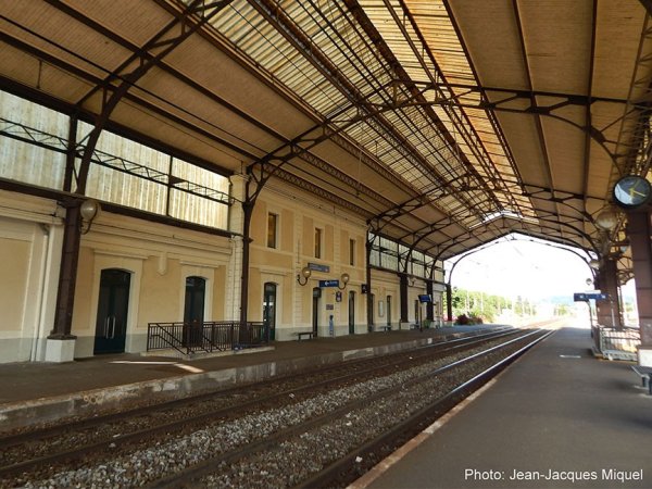 Gare vue de l'intérieur